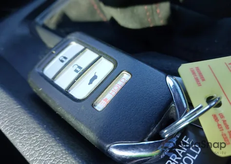 2021 Honda Civic Type R Touring from USA, damaged, VIN SHHFK8G71MU200283